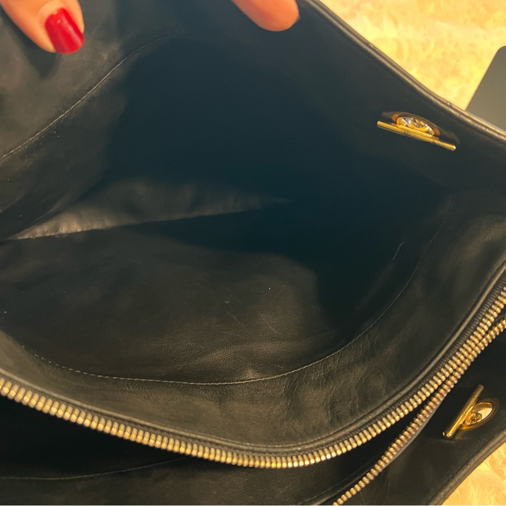Vintage Chanel Black and Gold Quilted Shoulder Bag - Picture 11 of 16